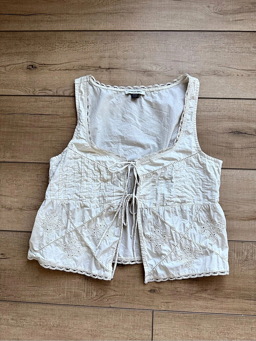 American Eagle Lace-Trim Tank Top in White Size Medium